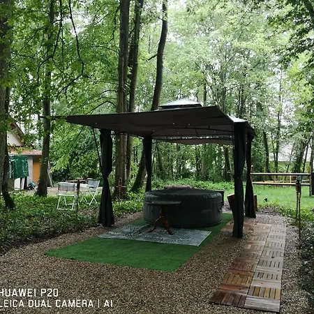 Gites Du Bois Des Perruches Saint-Vincent-des-Bois Exterior foto